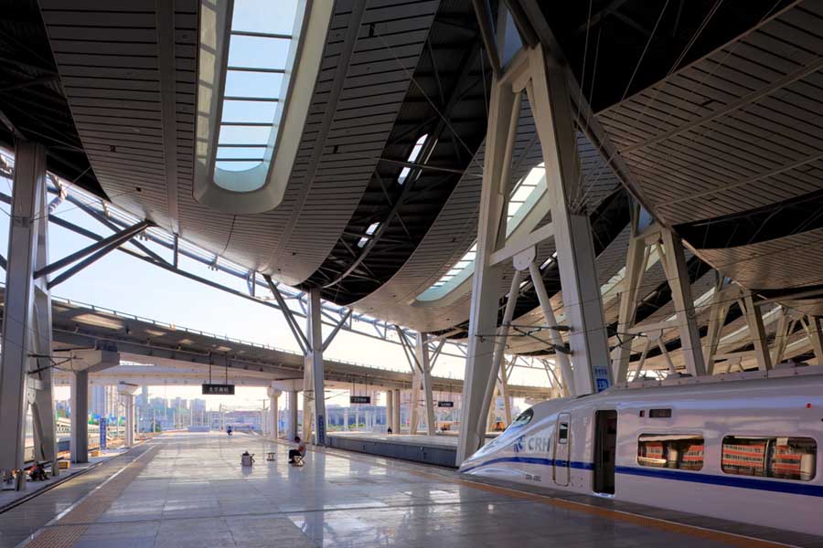 http://www.e-architect.co.uk/images/jpgs/beijing/beijing_south_railway_station_farrells080908_4.jpg