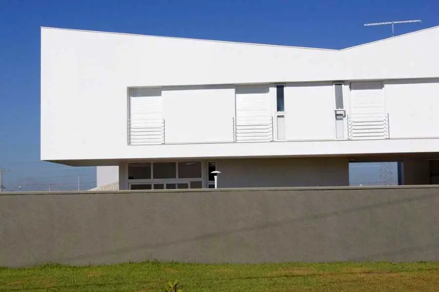 http://www.e-architect.co.uk/images/jpgs/brazil/cuiaba_house_m210710_eb8.jpg
