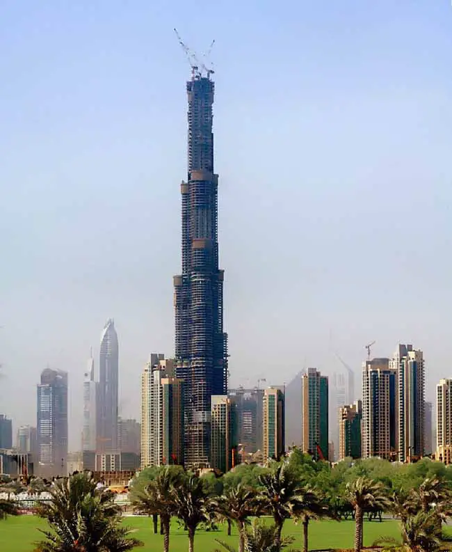 buildings in dubai. Burj Dubai : tallest uilding