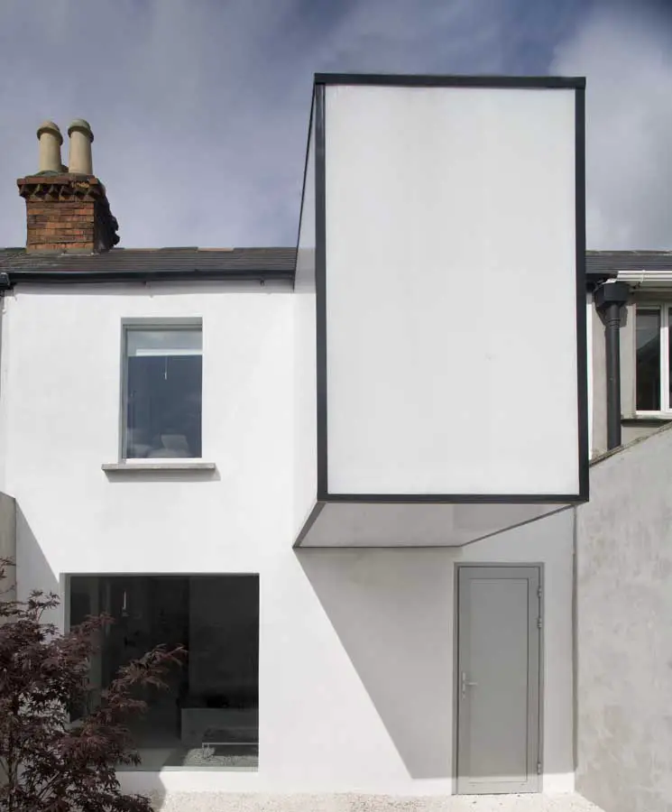 http://www.e-architect.co.uk/images/jpgs/dublin/plastic_house_a050810_8.jpg
