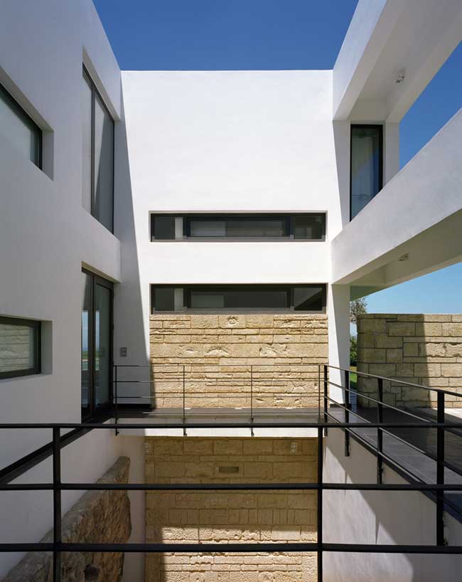 http://www.e-architect.co.uk/images/jpgs/greece/residence_korinthos_sp050509_7.jpg