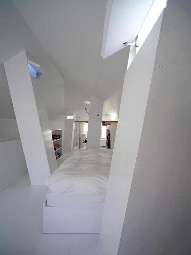http://www.e-architect.co.uk/images/jpgs/japan/light_well_house_kh1912082_yoshiyukihirai_9.jpg