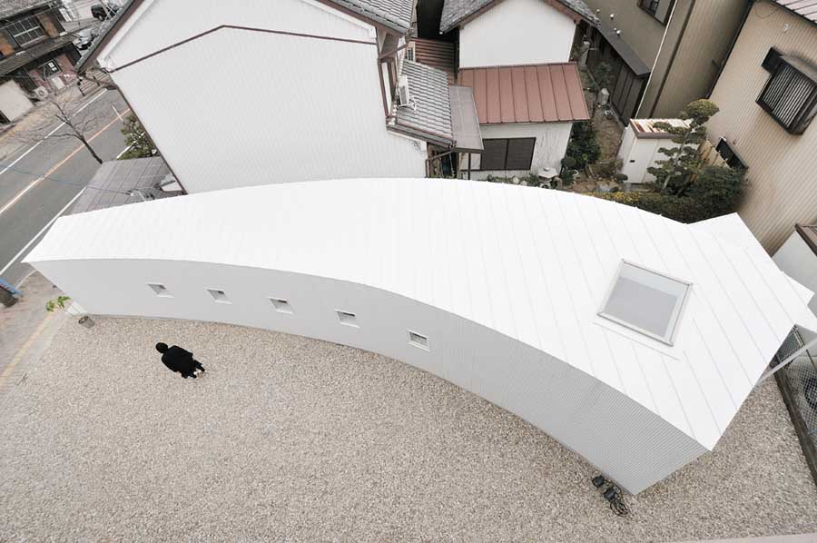 Little one-room house with a curve, Nagoya city Building, studio ...