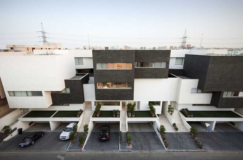 http://www.e-architect.co.uk/images/jpgs/kuwait/black_white_house_a070910_ng5.jpg
