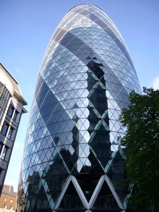 architecture buildings in london. The Gherkin - Swiss Re London
