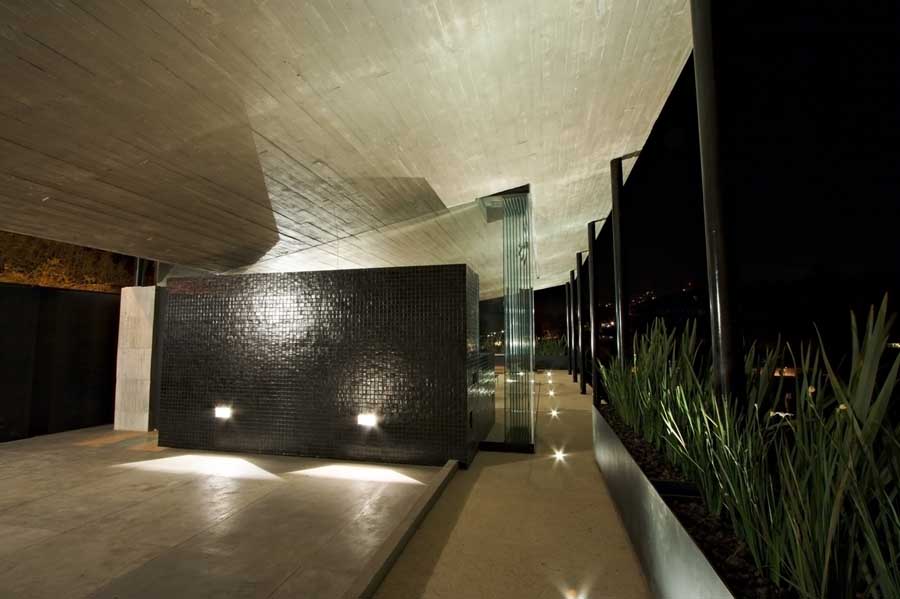 http://www.e-architect.co.uk/images/jpgs/mexico/casa_negra_estudio080808_rafaelgamo02.jpg