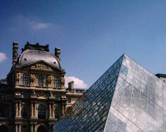 Musée du Louvre - Pyramide, Paris Ie