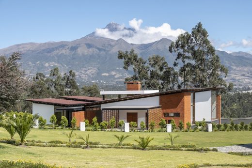 House AO in Otavalo