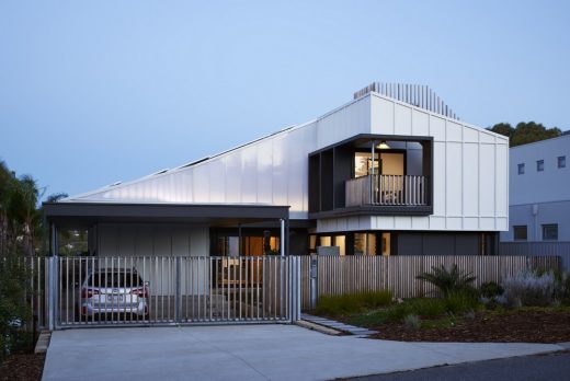 Nola Avenue House in Scarborough, Perth